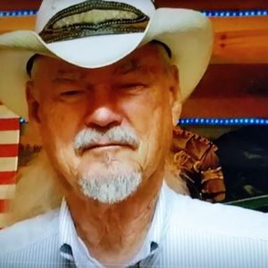 Meet your Posher, Perry